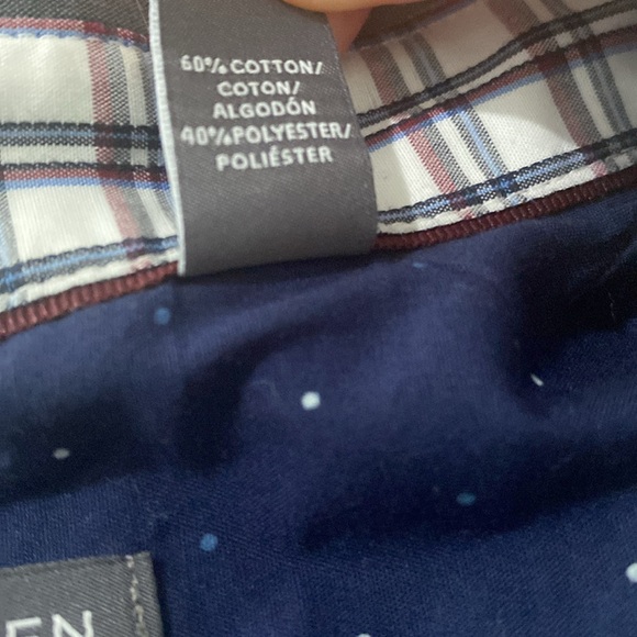 Van Heusen long-sleeve button-down shirt - Picture 4 of 4